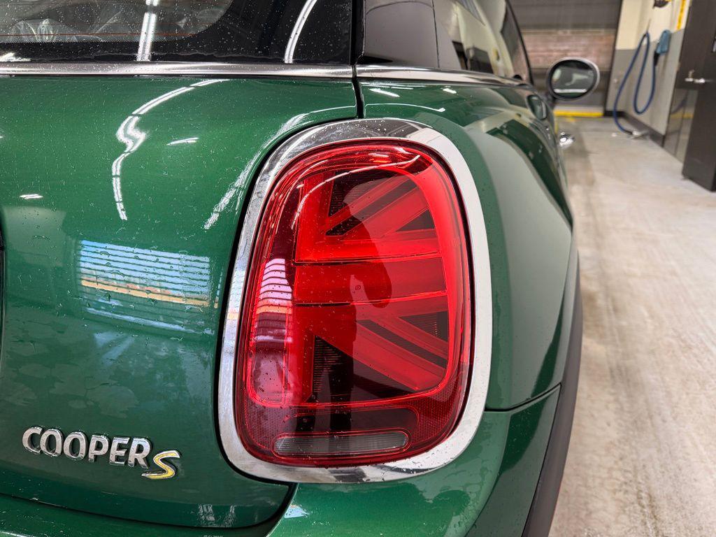 used 2022 MINI Hardtop car, priced at $20,999