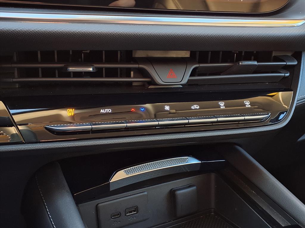 used 2025 Buick Envision car, priced at $30,990