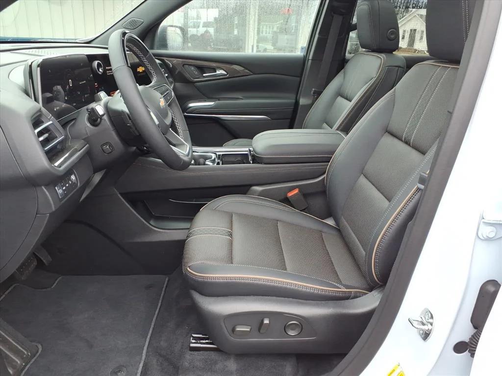 new 2026 Chevrolet Traverse car, priced at $59,996