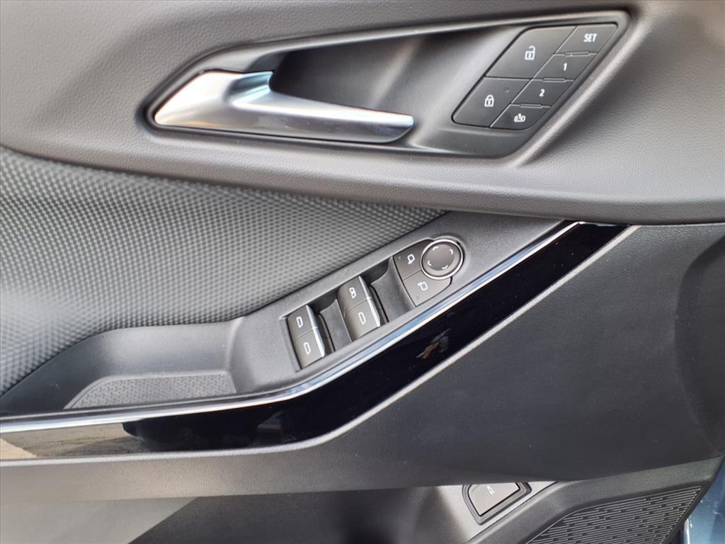 new 2026 Chevrolet Equinox car, priced at $38,665