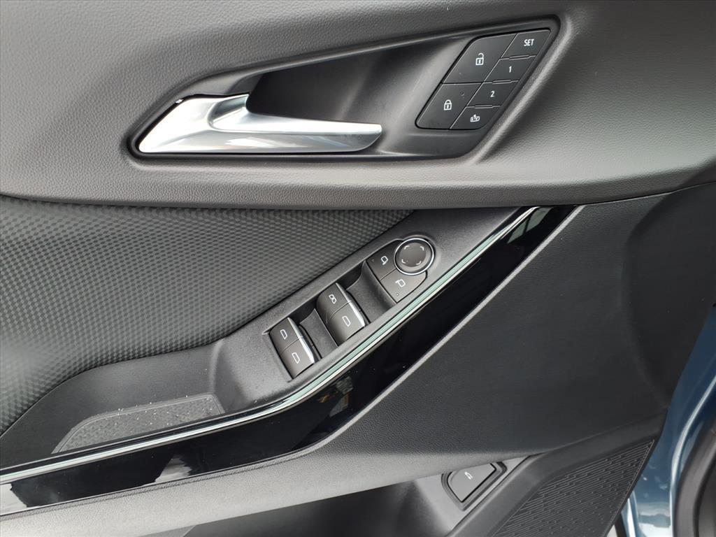 new 2026 Chevrolet Equinox car, priced at $40,165