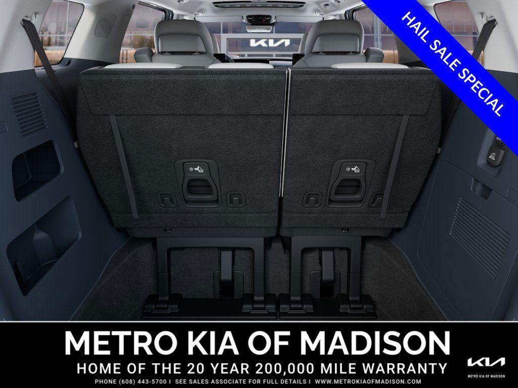 new 2026 Kia Carnival Hybrid car, priced at $57,655