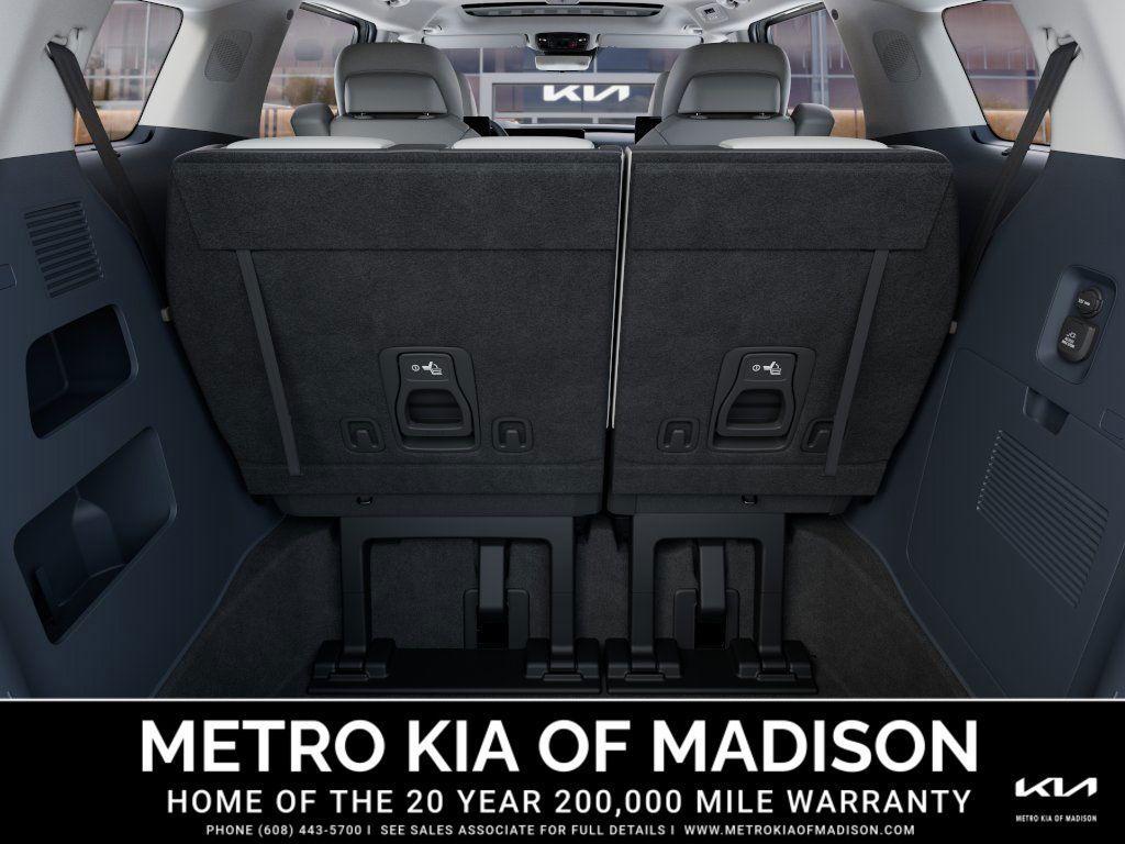 new 2026 Kia Carnival Hybrid car, priced at $57,655