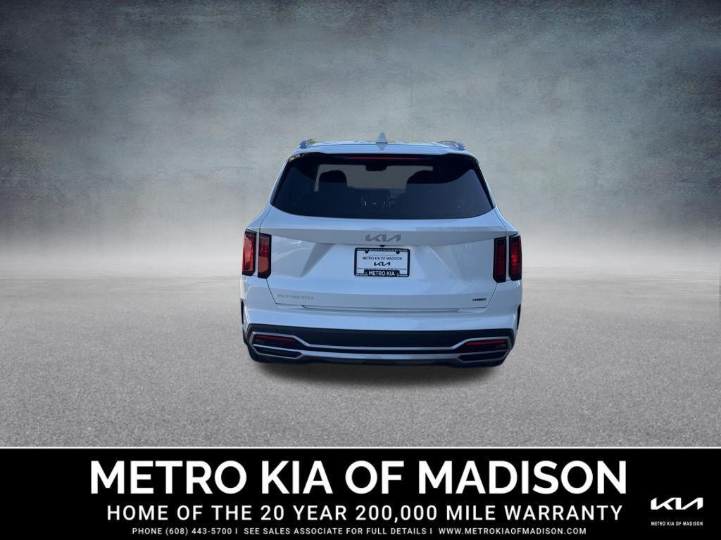 used 2023 Kia Sorento Hybrid car, priced at $24,800