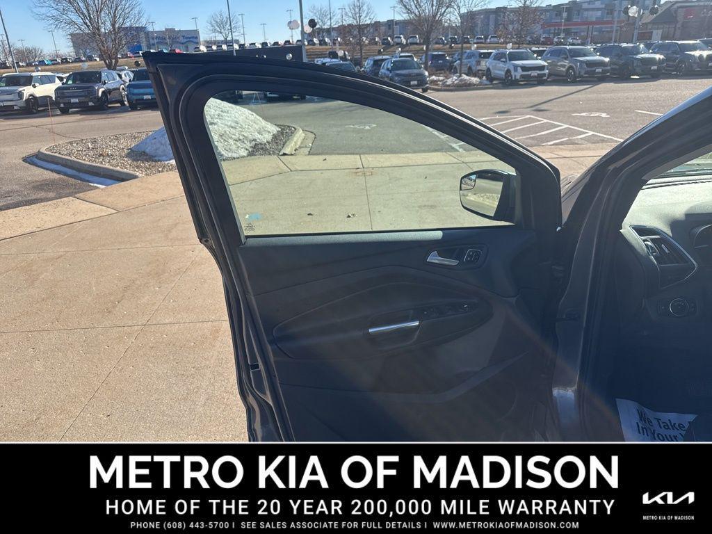 used 2013 Ford Escape car, priced at $7,000