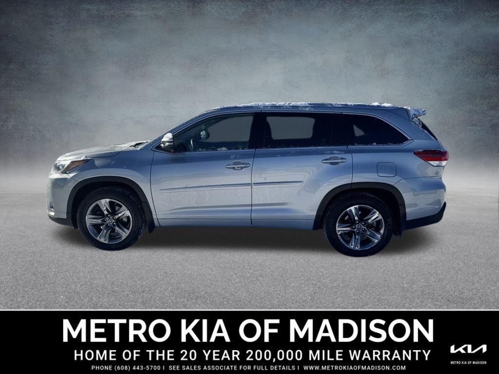 used 2019 Toyota Highlander car, priced at $23,700