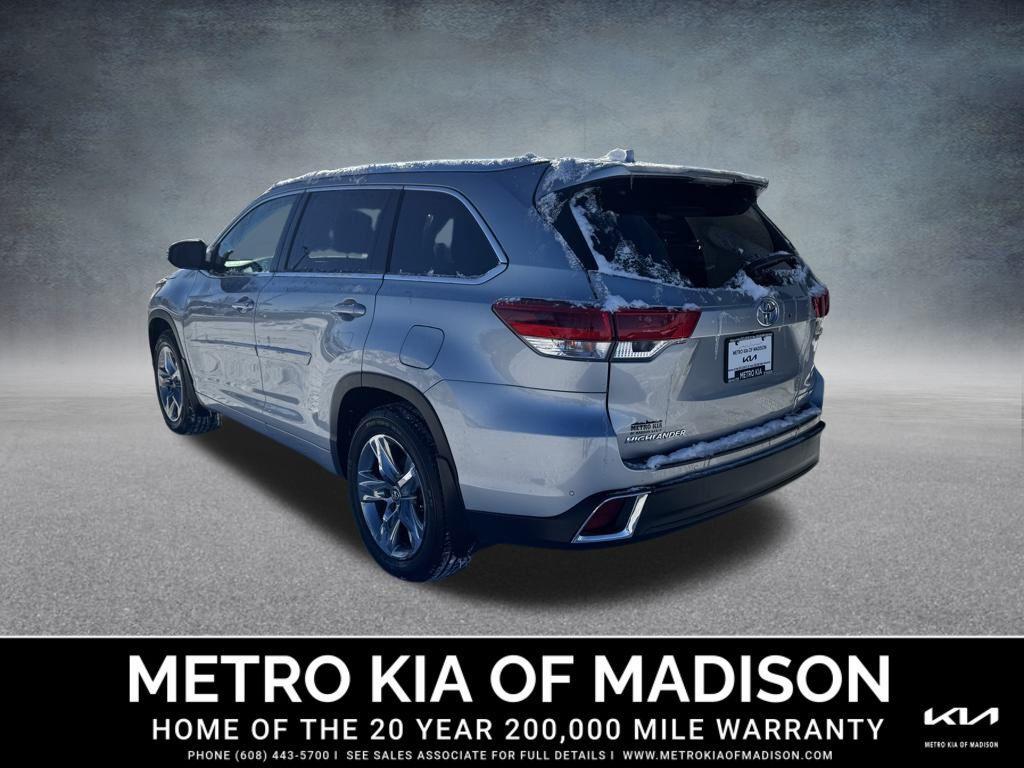 used 2019 Toyota Highlander car, priced at $23,700