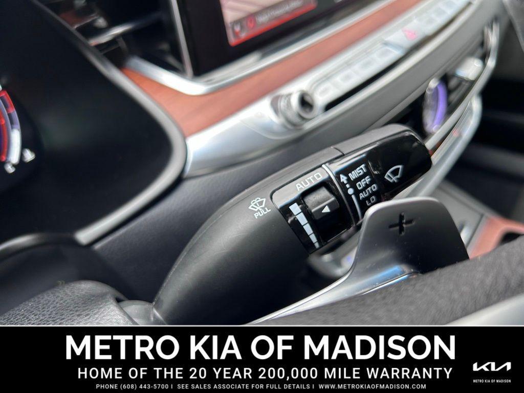 used 2020 Kia K900 car, priced at $27,200