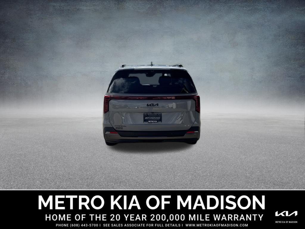 used 2025 Kia Carnival Hybrid car, priced at $45,000