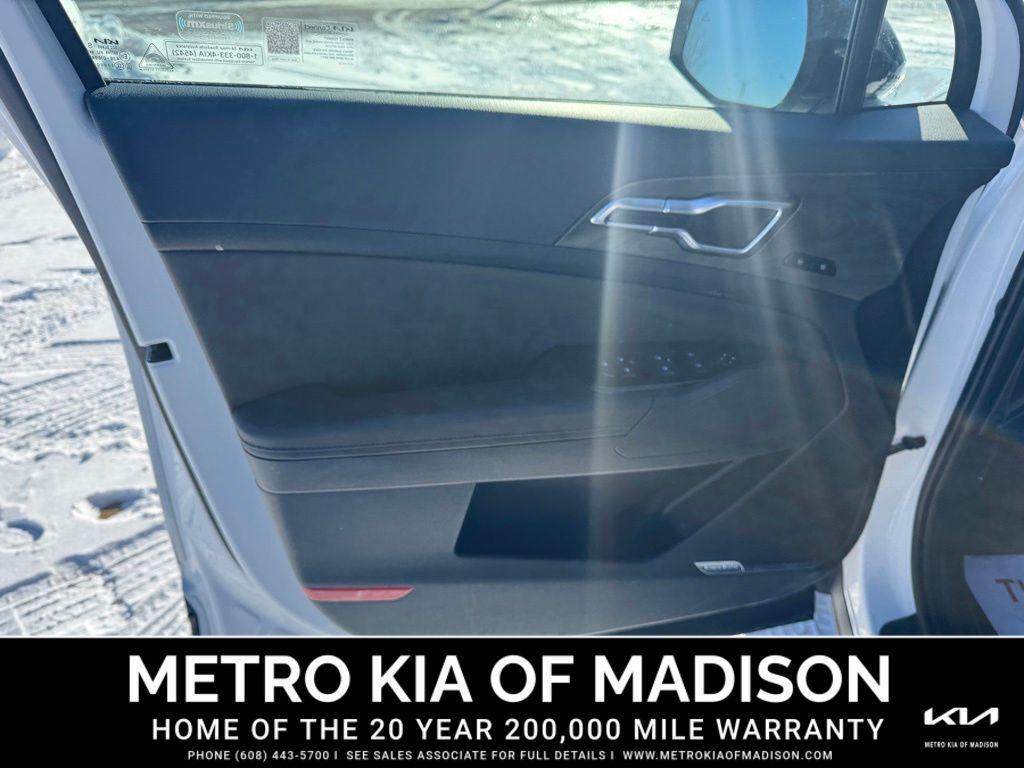 used 2025 Kia Sportage car, priced at $32,500