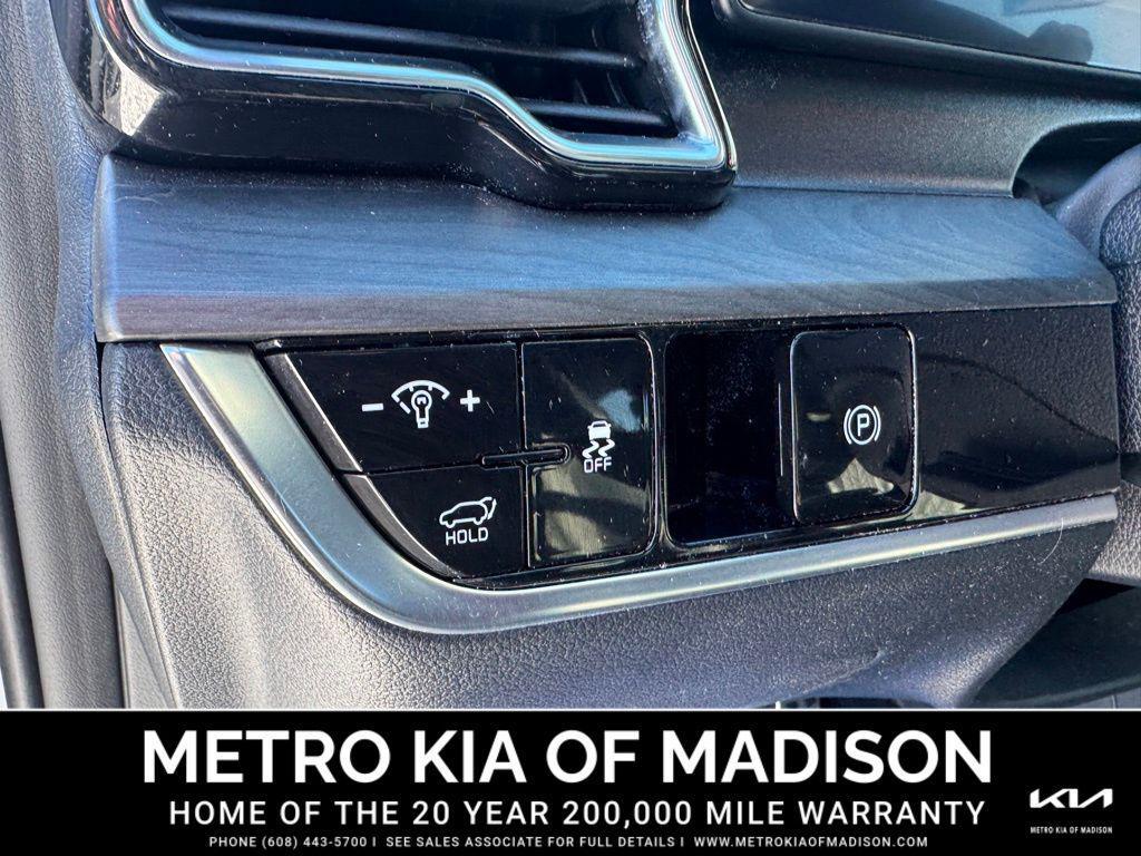 used 2025 Kia Sportage car, priced at $32,500