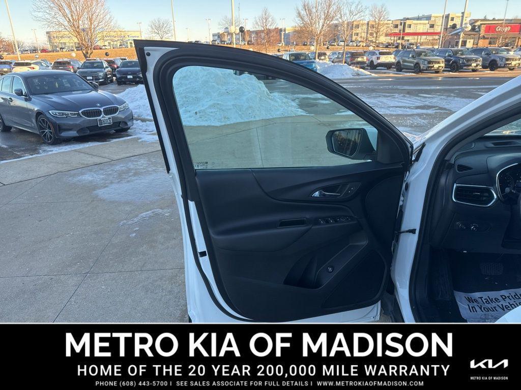 used 2024 Chevrolet Equinox car, priced at $21,400