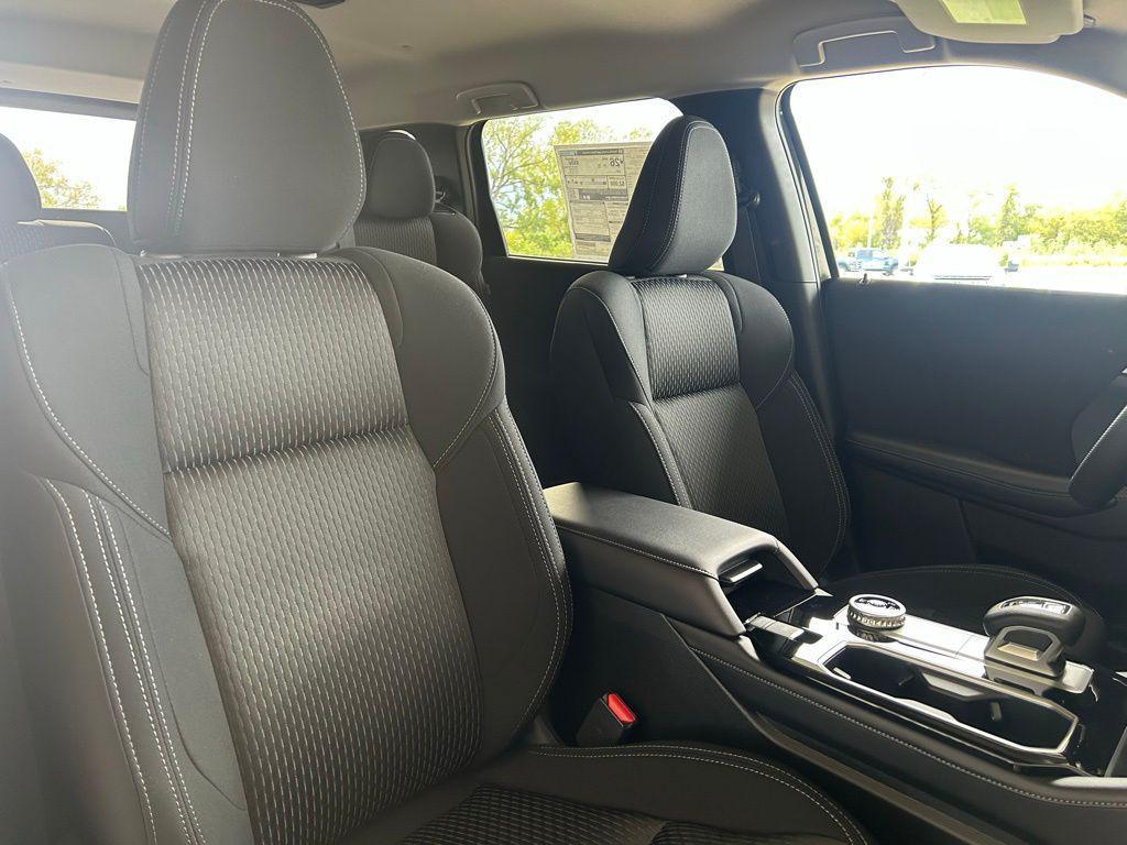 new 2025 Mitsubishi Outlander car, priced at $31,994