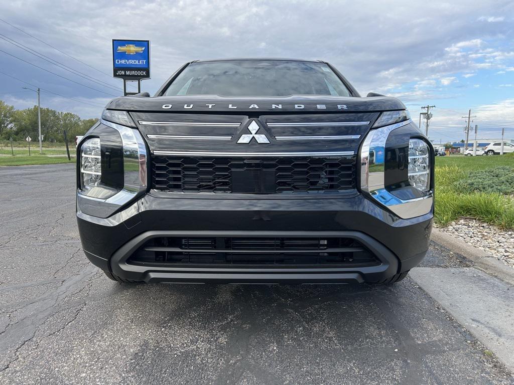 new 2025 Mitsubishi Outlander car, priced at $32,094