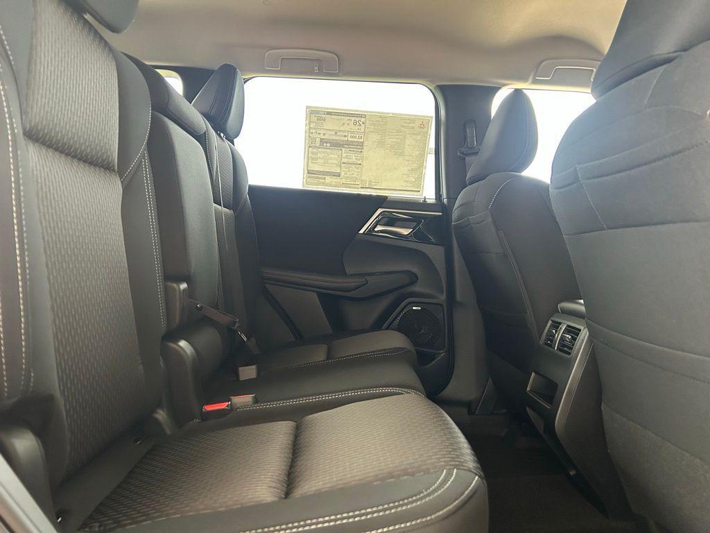 new 2025 Mitsubishi Outlander car, priced at $31,994