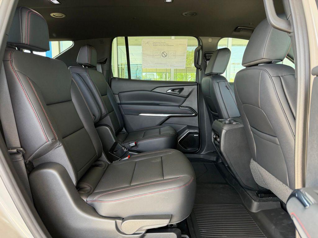 new 2026 Chevrolet Traverse car, priced at $56,520