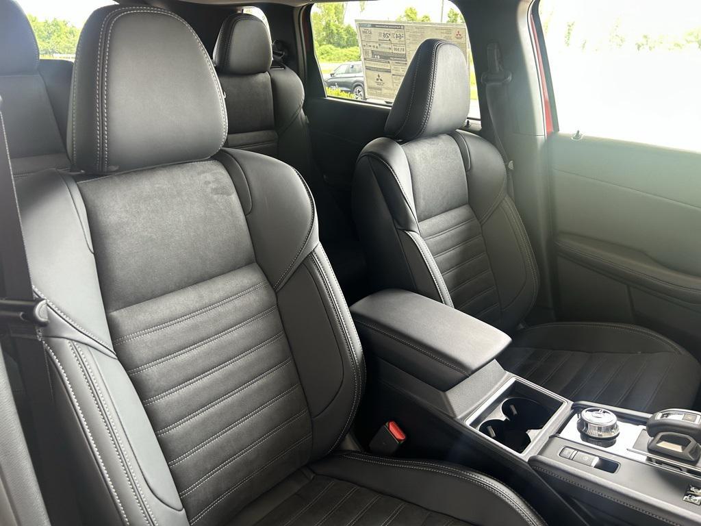 new 2025 Mitsubishi Outlander PHEV car, priced at $40,436