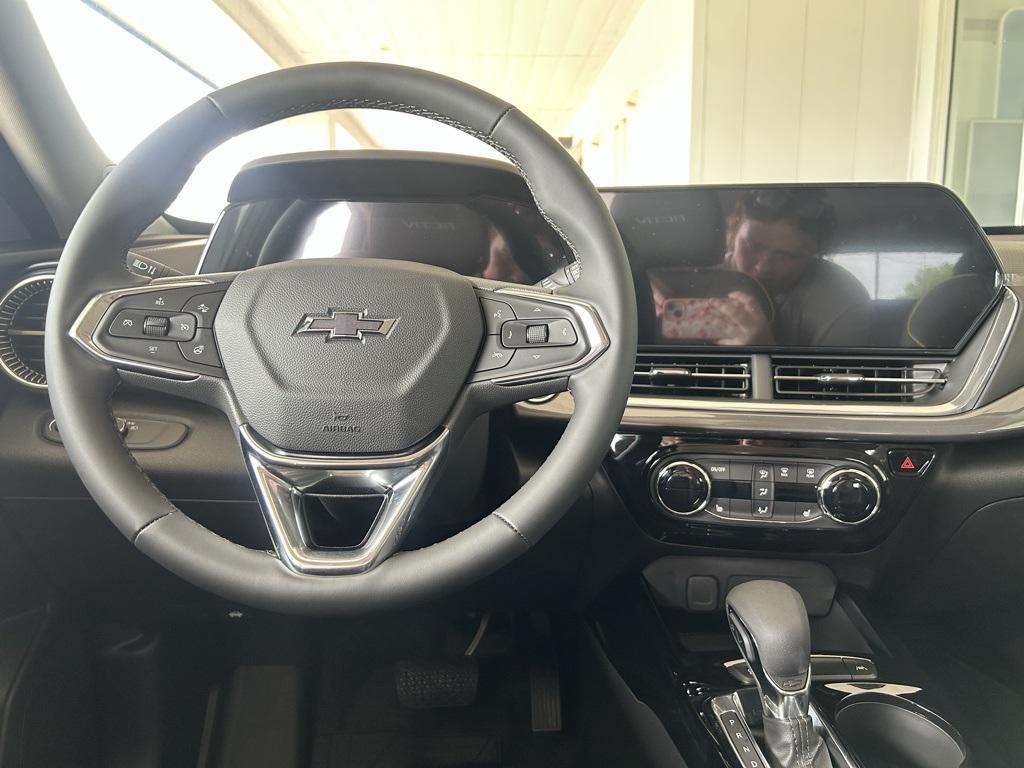 new 2025 Chevrolet Trax car, priced at $27,390