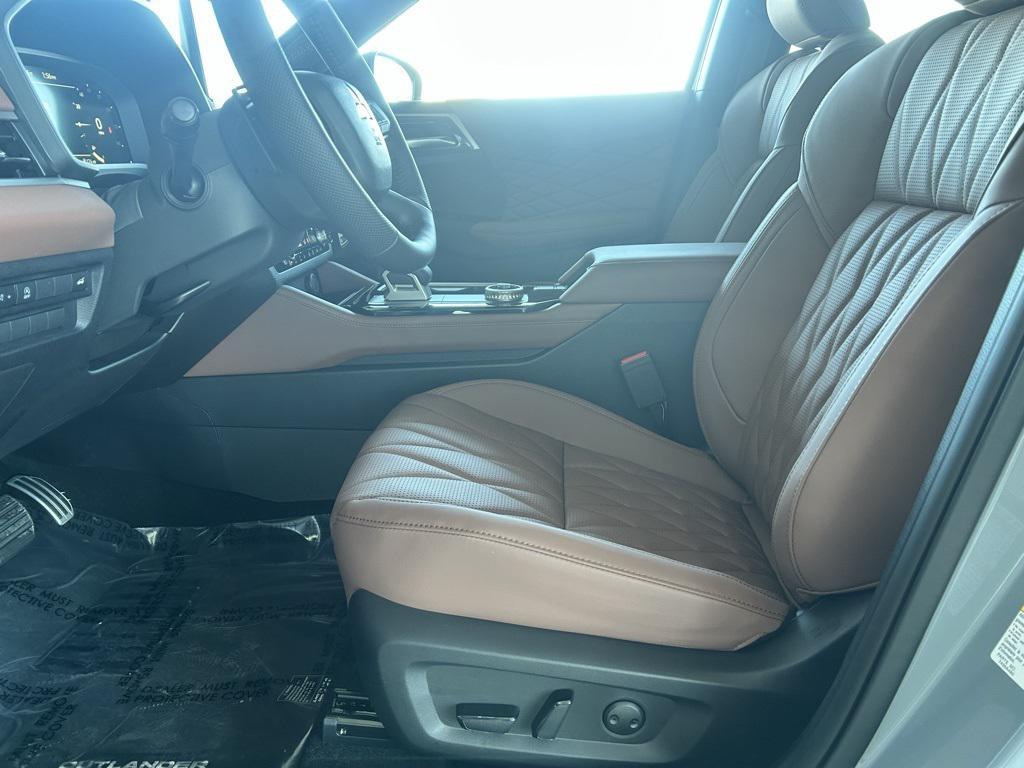new 2026 Mitsubishi Outlander car, priced at $47,035