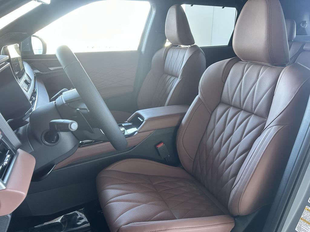 new 2026 Mitsubishi Outlander car, priced at $47,035