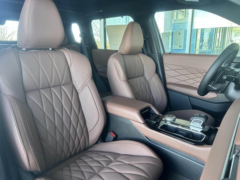 new 2026 Mitsubishi Outlander car, priced at $47,035