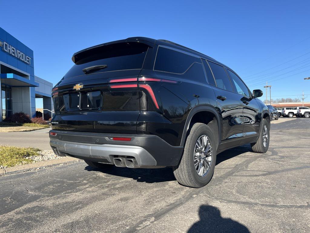used 2025 Chevrolet Traverse car, priced at $36,464