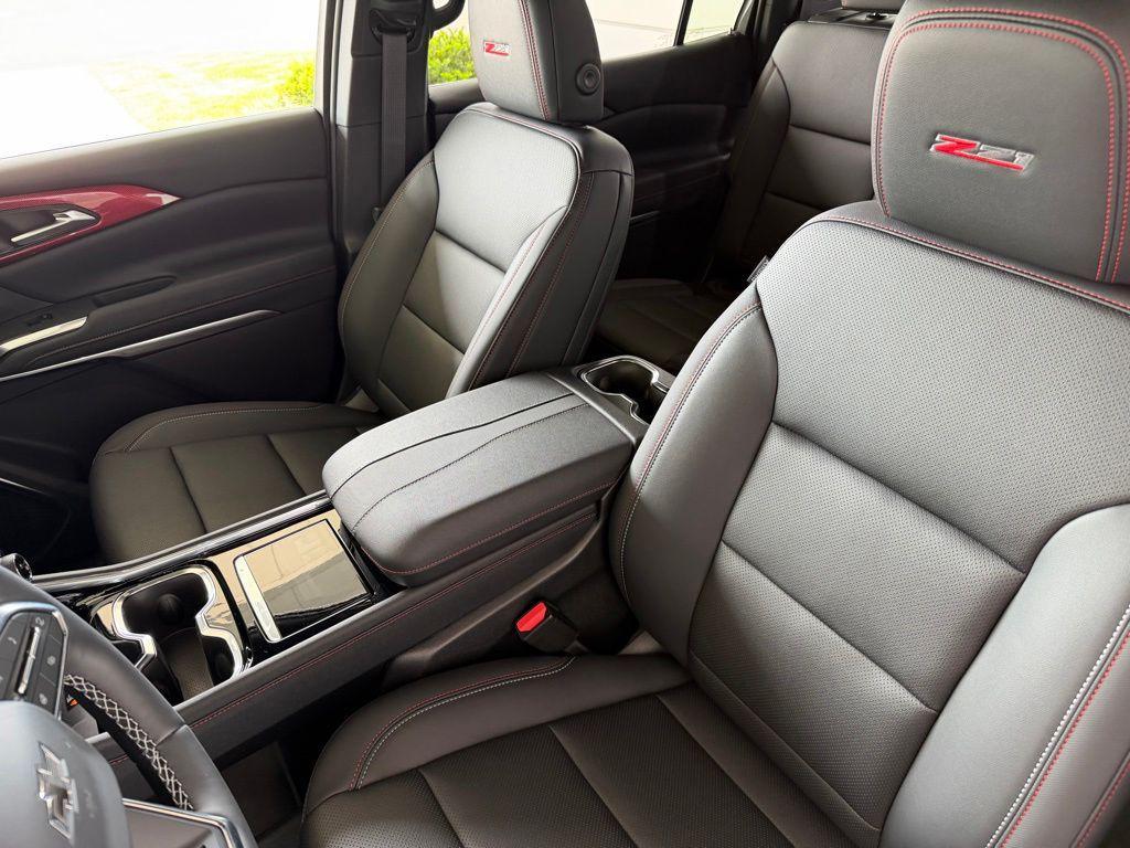 new 2026 Chevrolet Traverse car, priced at $56,520