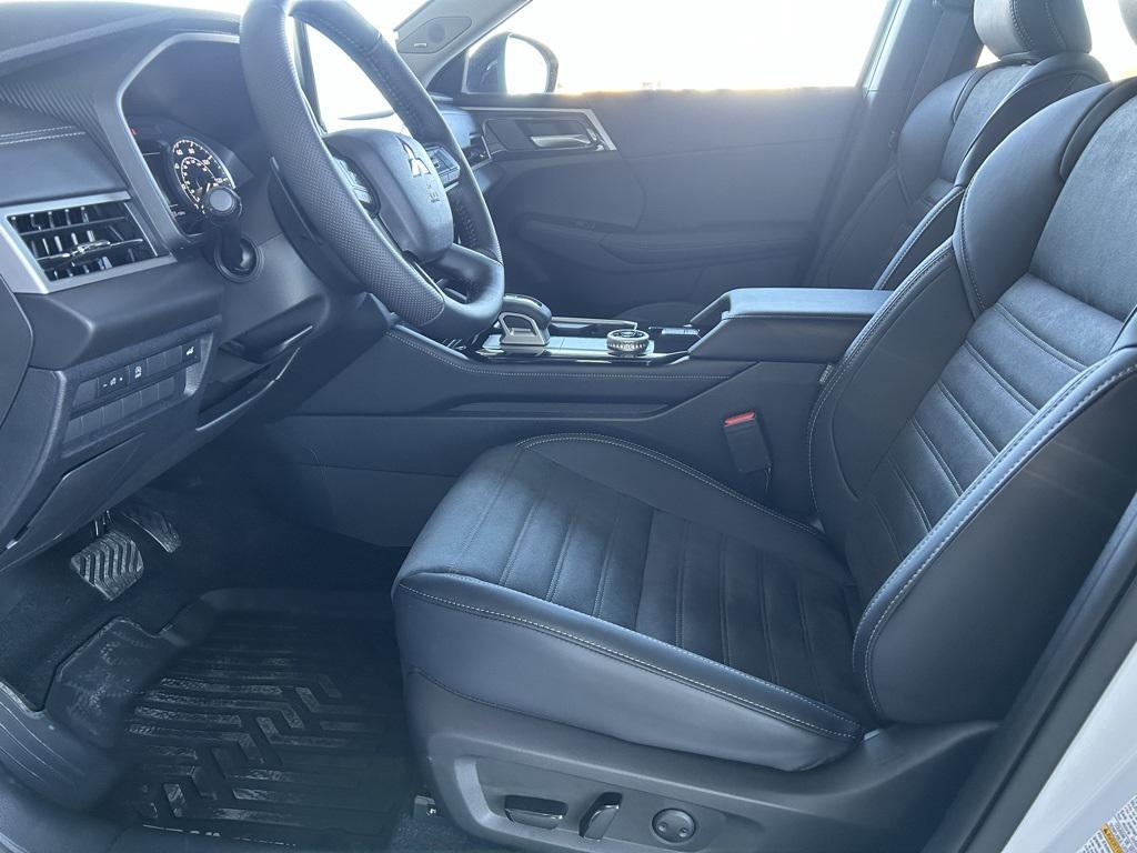 new 2026 Mitsubishi Outlander car, priced at $44,835