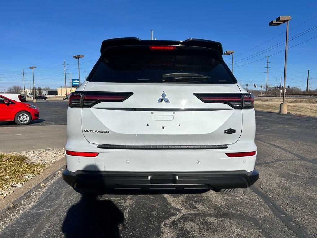 new 2026 Mitsubishi Outlander car, priced at $39,550