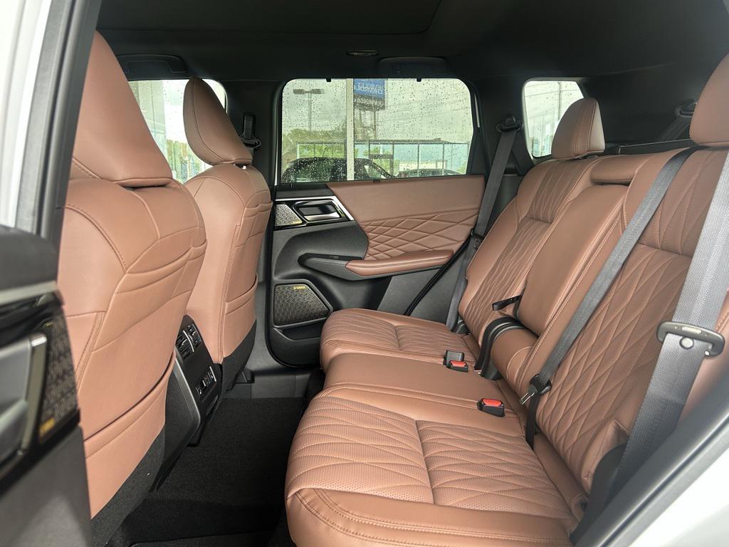 new 2025 Mitsubishi Outlander car, priced at $40,434