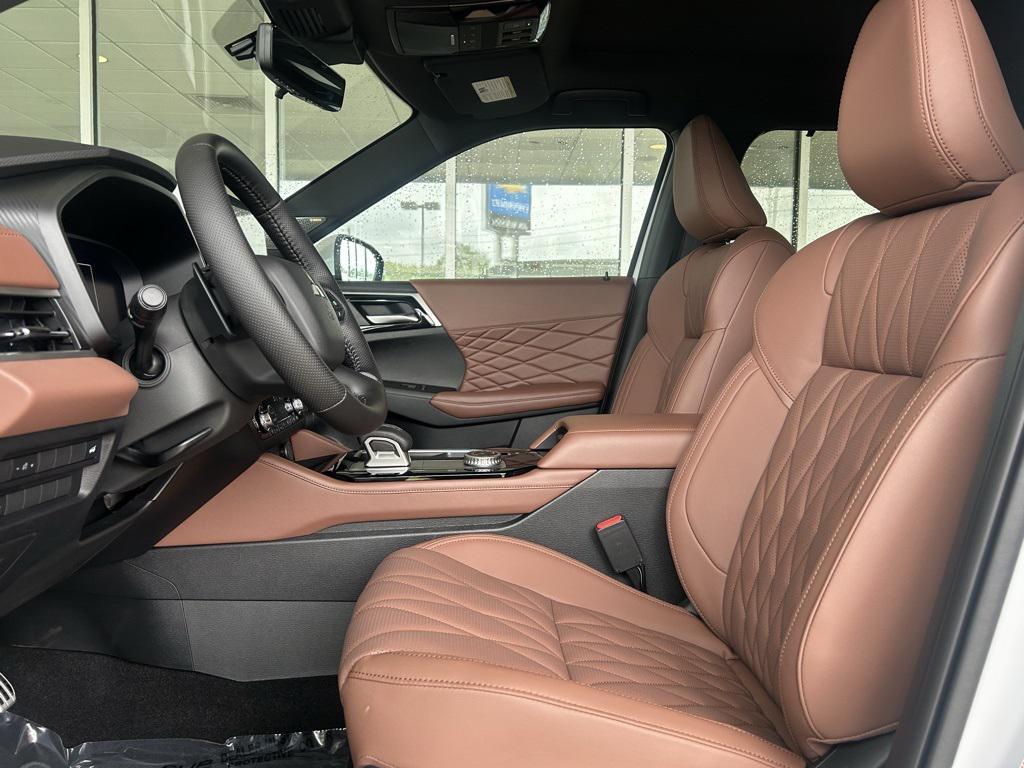 new 2025 Mitsubishi Outlander car, priced at $40,434