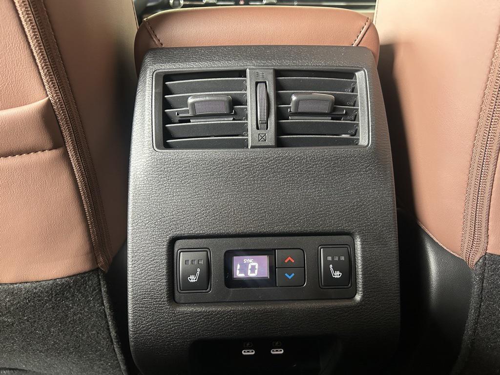 new 2025 Mitsubishi Outlander car, priced at $40,434