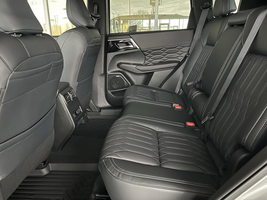 new 2026 Mitsubishi Outlander car, priced at $43,680