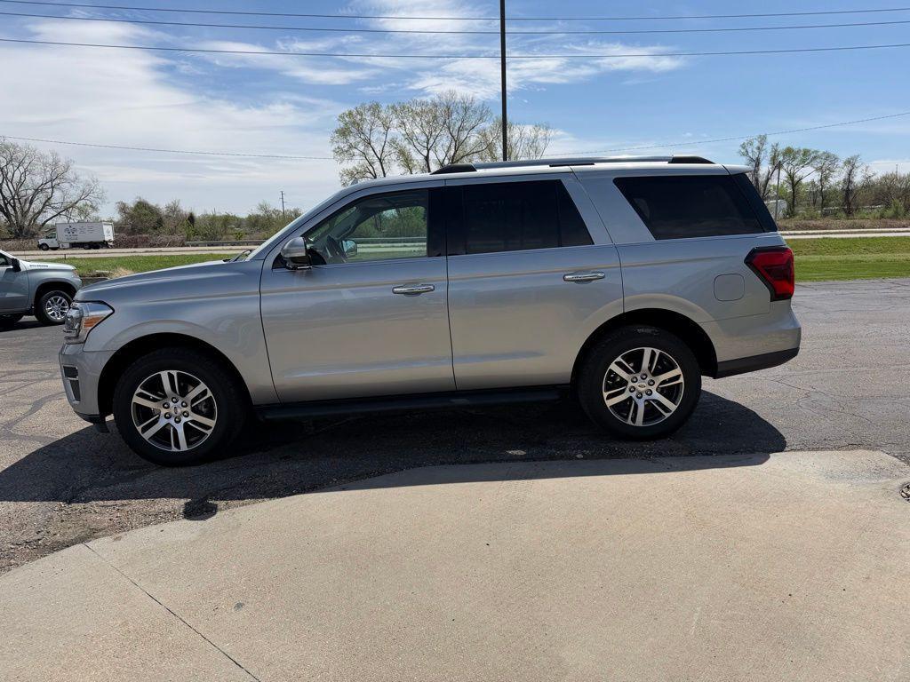 used 2024 Ford Expedition car, priced at $43,765