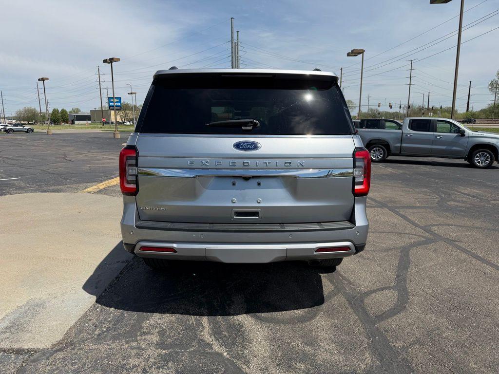 used 2024 Ford Expedition car, priced at $43,765