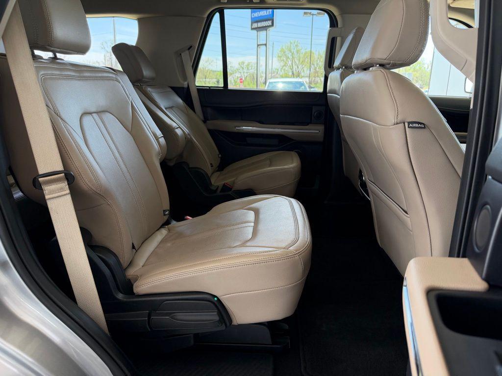 used 2024 Ford Expedition car, priced at $43,765