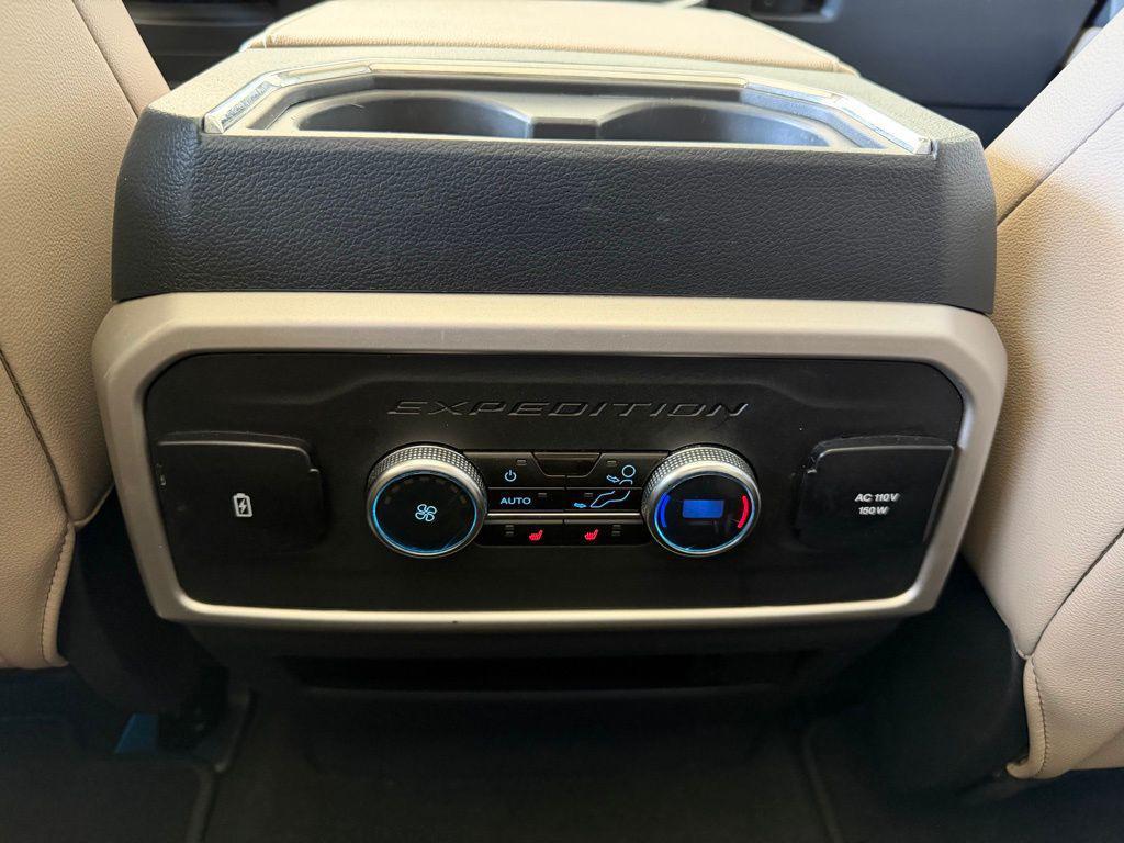 used 2024 Ford Expedition car, priced at $43,765