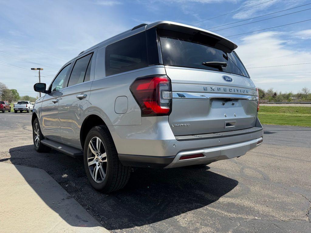used 2024 Ford Expedition car, priced at $43,765