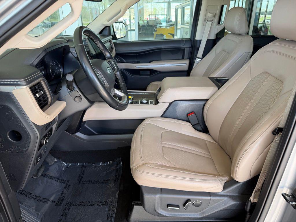 used 2024 Ford Expedition car, priced at $43,765
