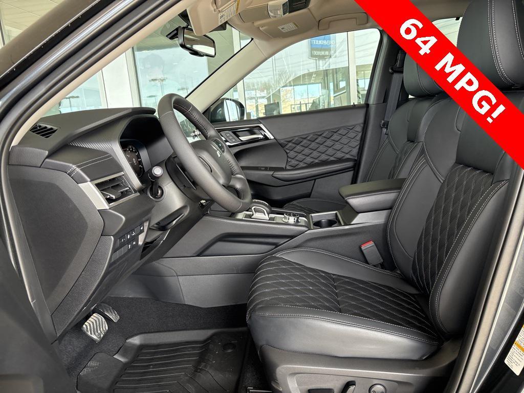 new 2025 Mitsubishi Outlander PHEV car, priced at $40,499