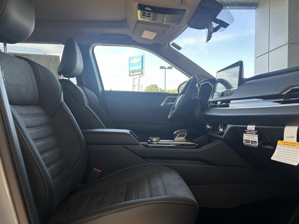 new 2025 Mitsubishi Outlander car, priced at $38,839
