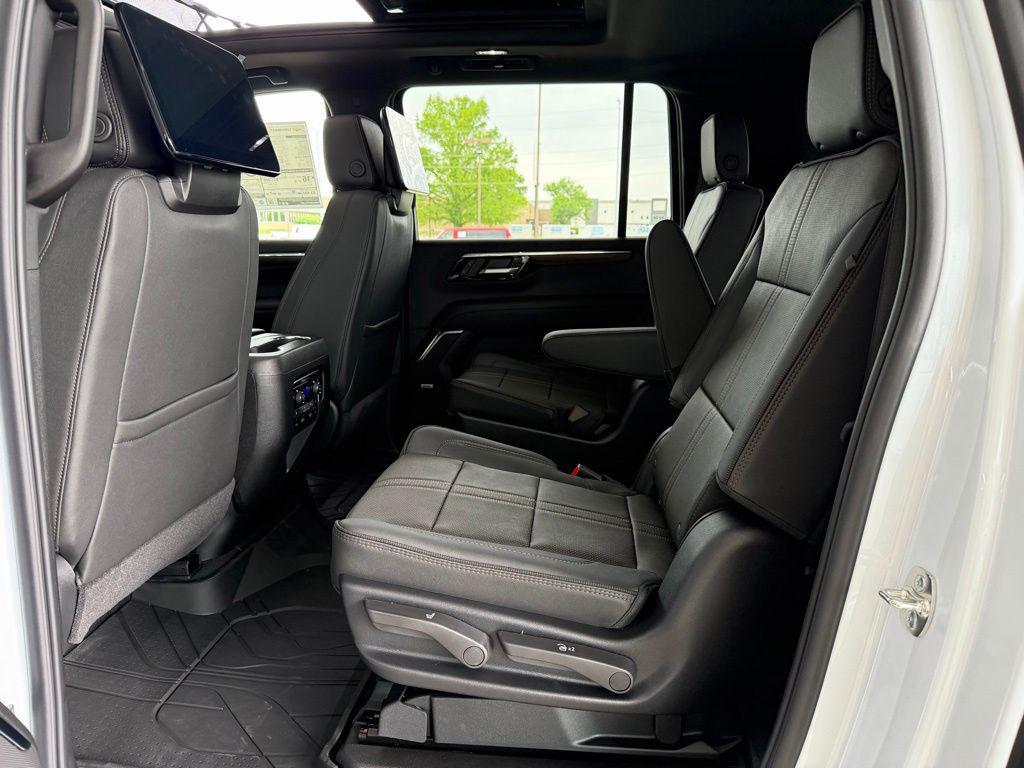 new 2026 Chevrolet Suburban car, priced at $100,170