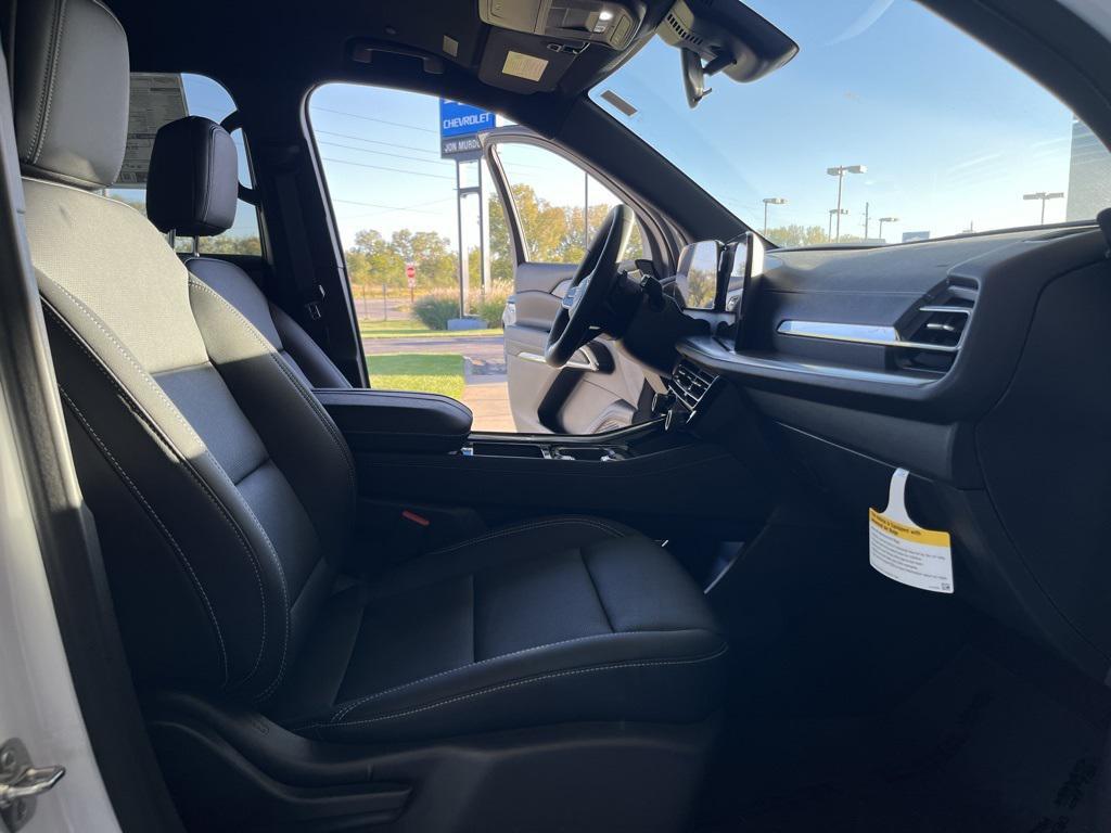 new 2025 Chevrolet Traverse car, priced at $46,045