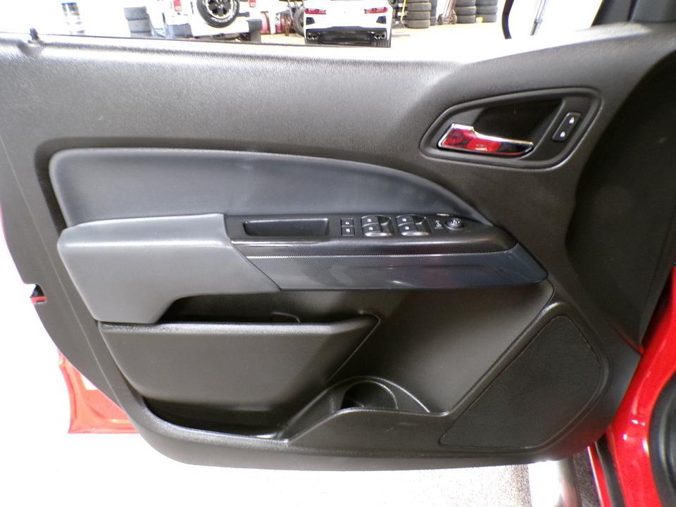 used 2015 Chevrolet Colorado car, priced at $18,995