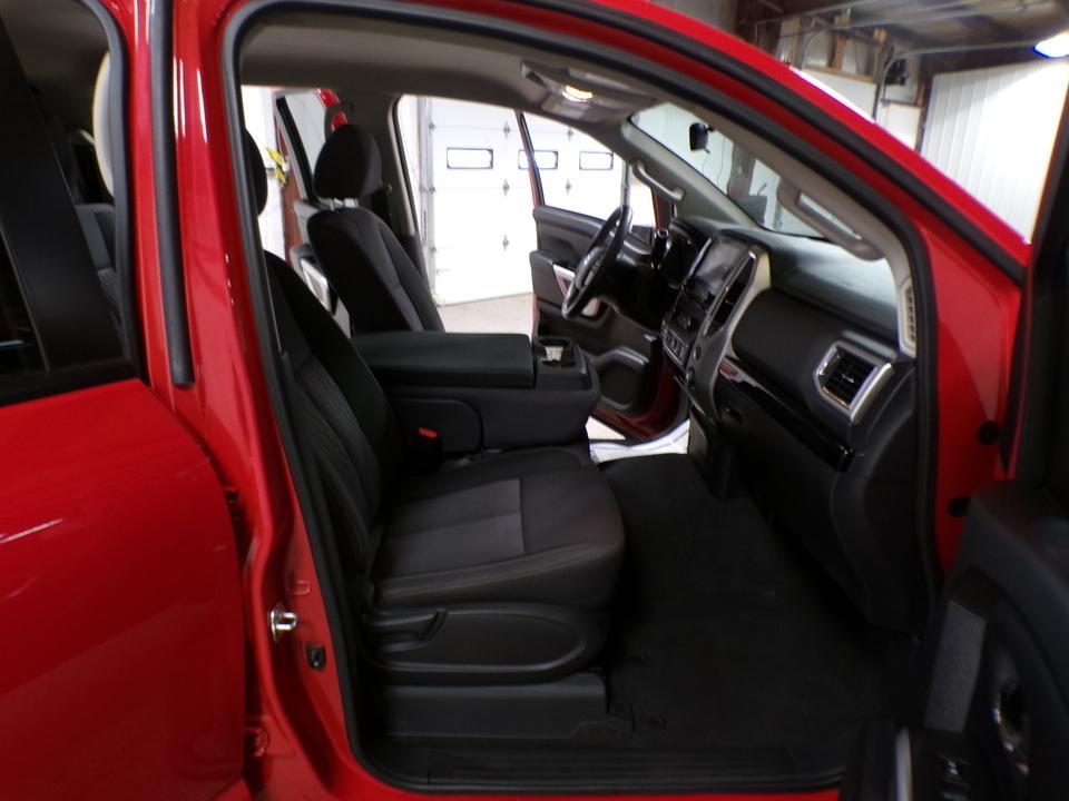 used 2021 Nissan Titan car, priced at $19,995