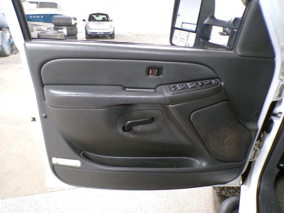 used 2007 Chevrolet Silverado 2500 car, priced at $10,995