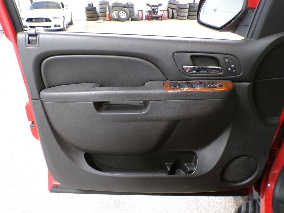 used 2011 Chevrolet Avalanche car, priced at $9,995