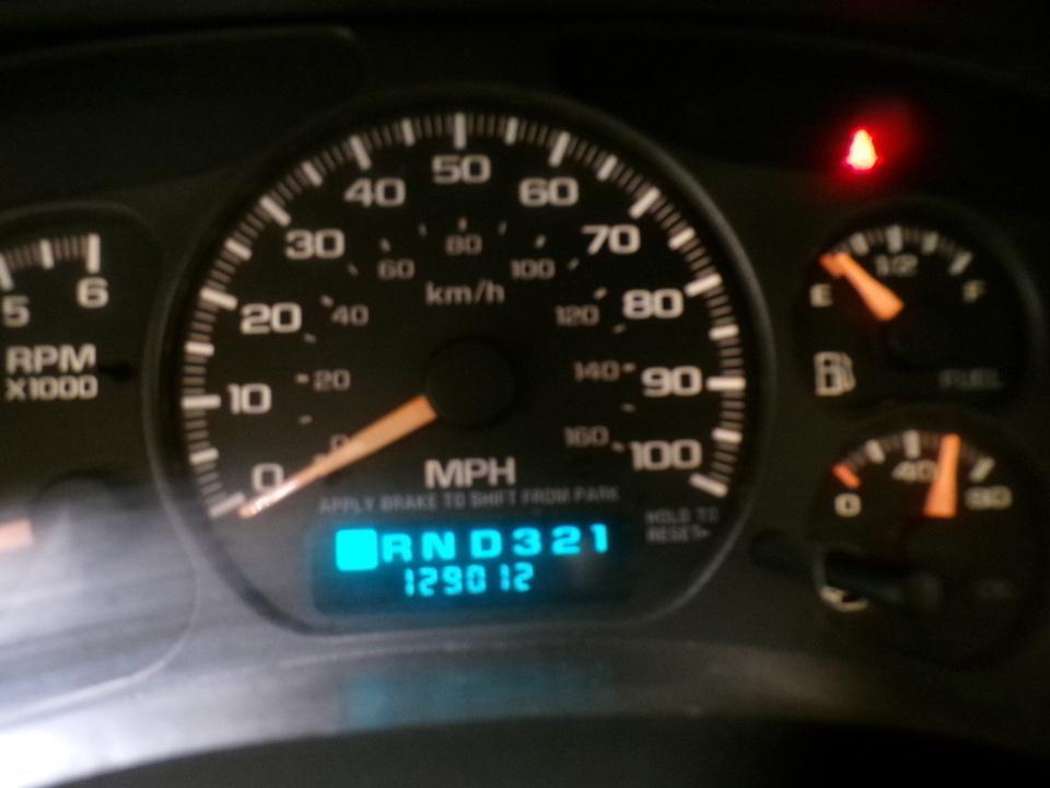 used 2002 Chevrolet Avalanche car, priced at $8,995