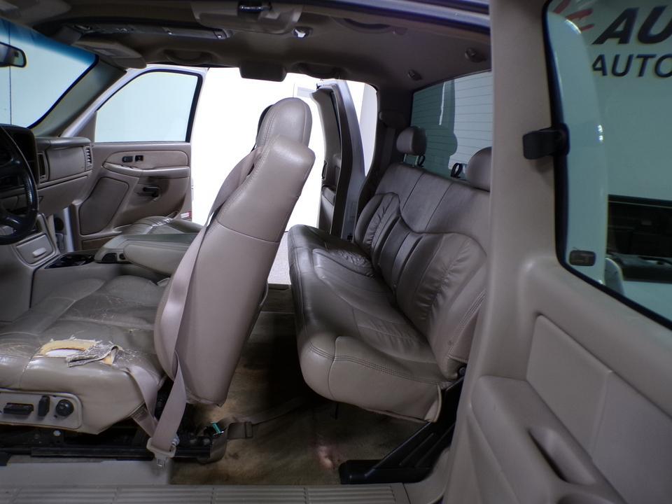 used 2001 Chevrolet Silverado 2500 car, priced at $13,995
