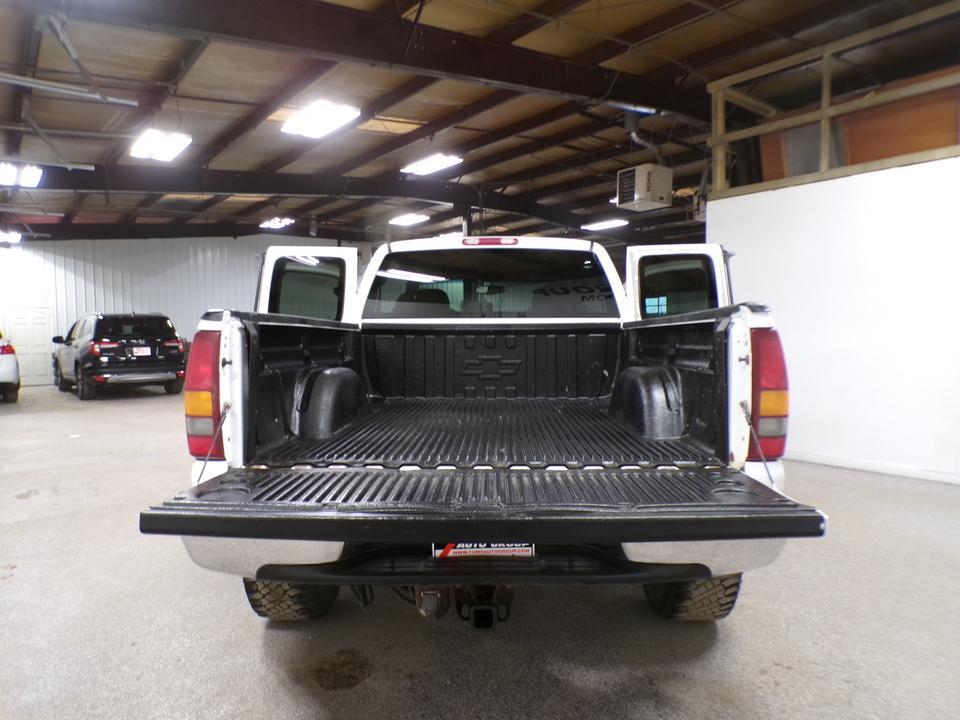 used 2001 Chevrolet Silverado 2500 car, priced at $13,995